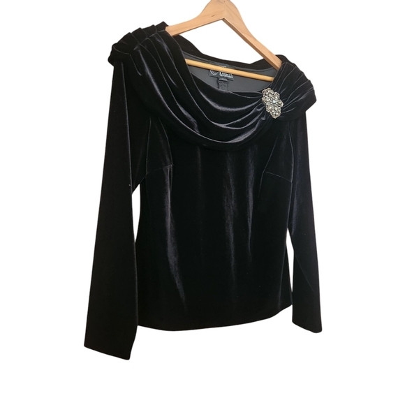 Alex Evenings Portrait Collar Velvet Stretch Blouse With Brooch - Picture 3 of 12